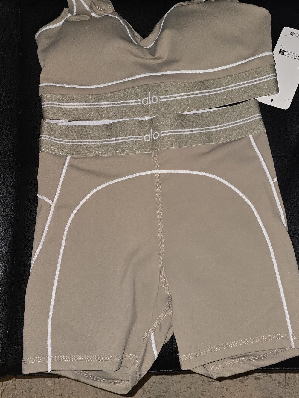 ALO Yoga Khaki Sports Bra and Shorts Set with White Trim.. Bought On TT Auction. - Picture 5 of 5